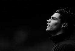 国际足球界推动全年无休的青少年足球推广计划，青少年足球普及