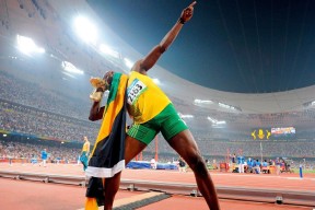 篮网队迎来关键胜利，巩固东部前列，篮网队快讯