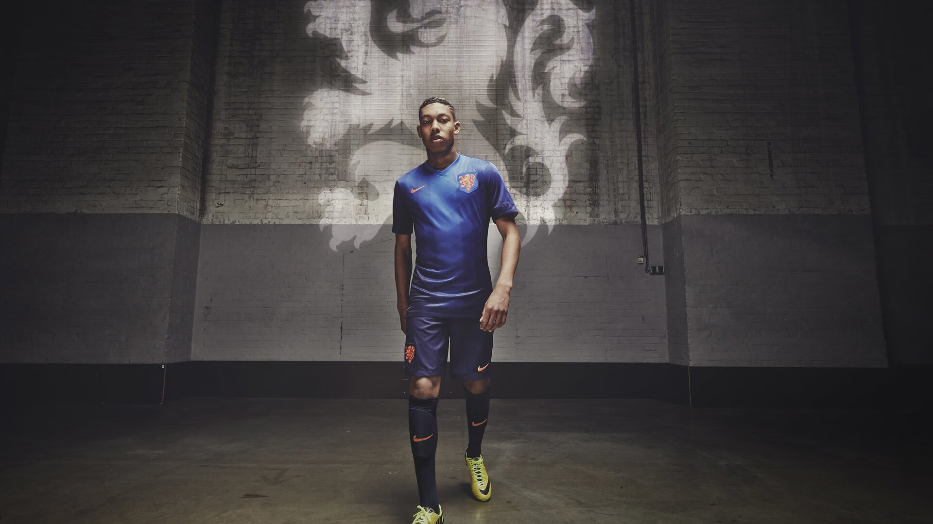 林丹退役仪式万人送别落泪，林丹退役宣言